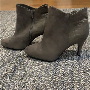 Suede and Leather Ankle Boot with high heel